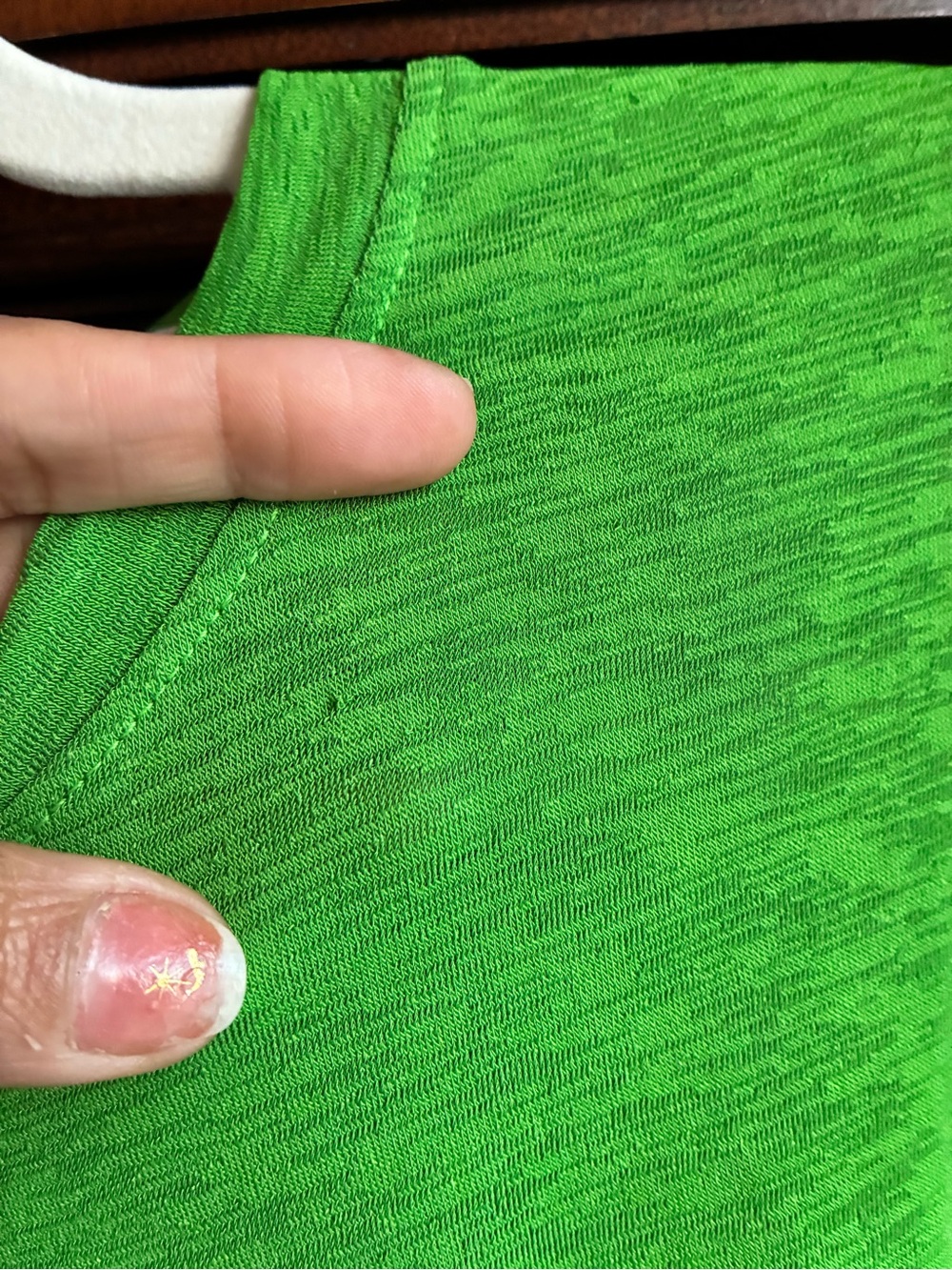 Chelsea & Violet Bright Green Sleeveless Textured Top | Size Small - Picture 5 of 8